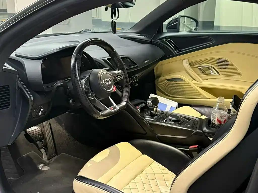 Audi R8 — миниатюра 5
