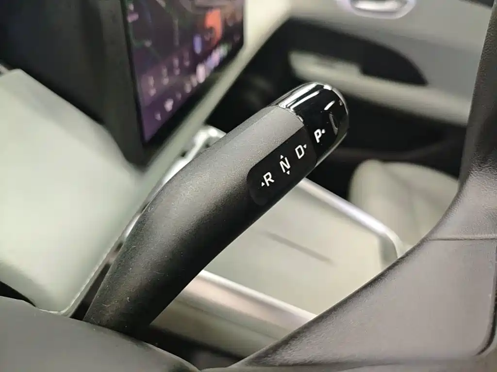 Roewe D6 — миниатюра 14