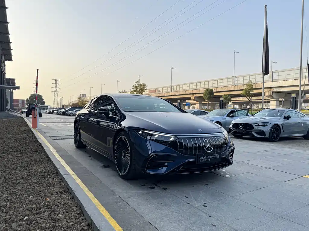 MERCEDES-BENZ EQS AMG