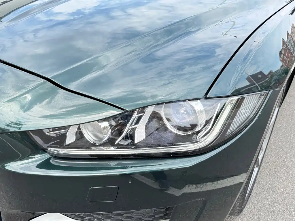 Jaguar XE — миниатюра 15