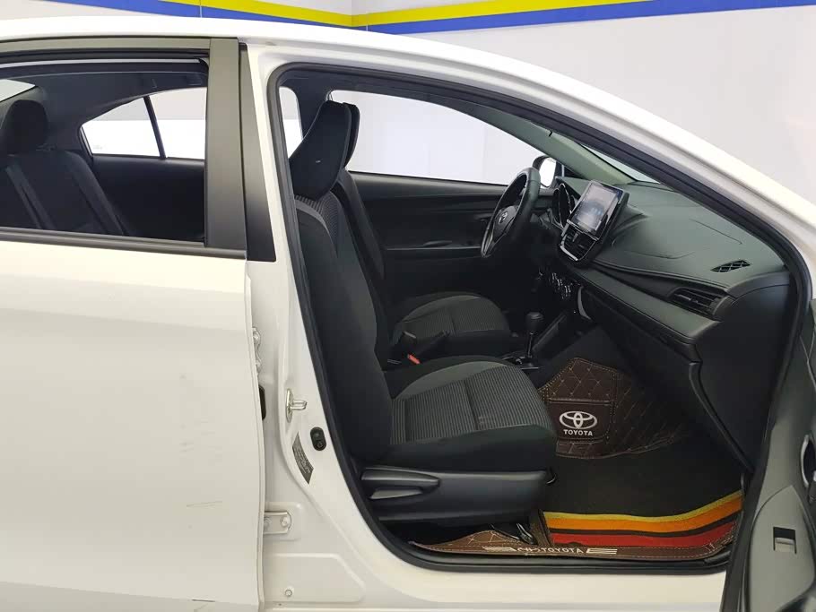 Toyota Vios 1.5 л 2021 г. Белый, пробег 26100 км