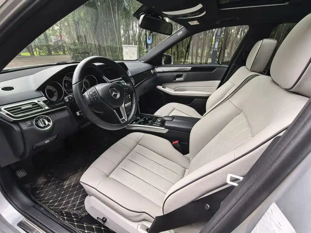 Mercedes-Benz E-Class — миниатюра 11