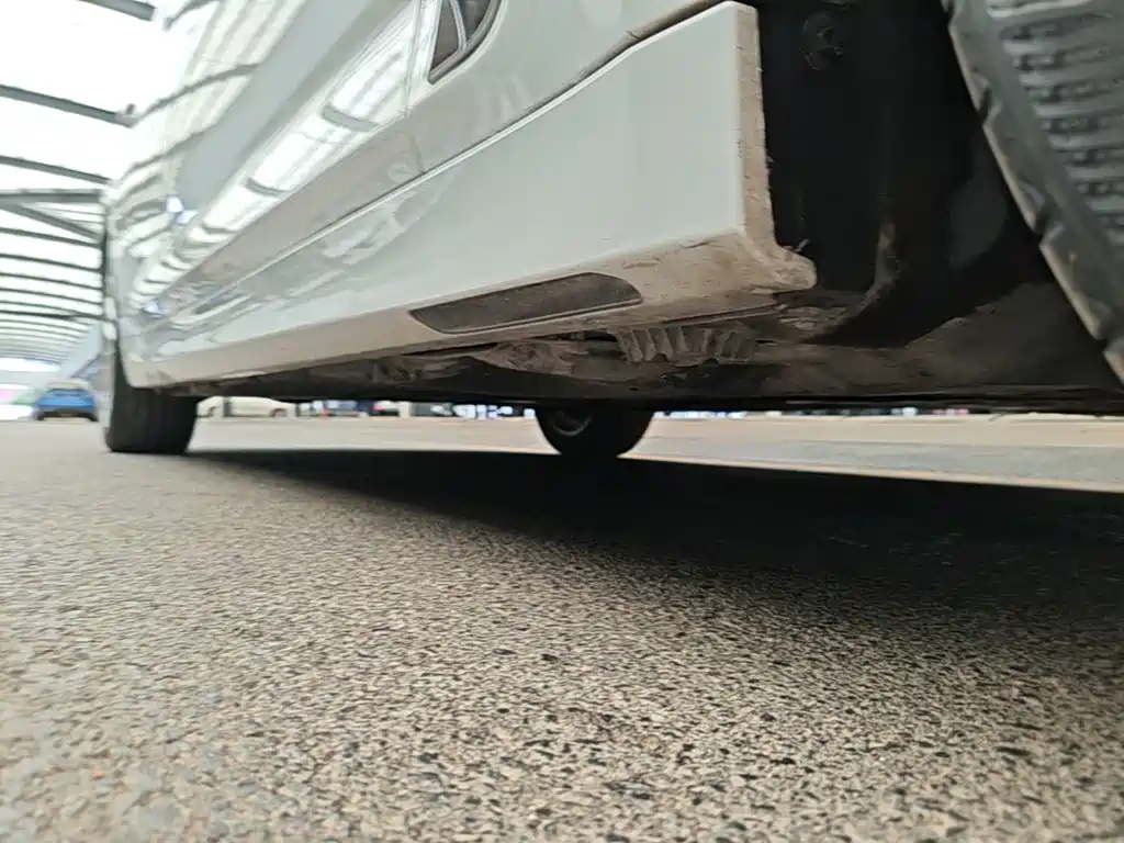 BMW 5 Series — миниатюра 21