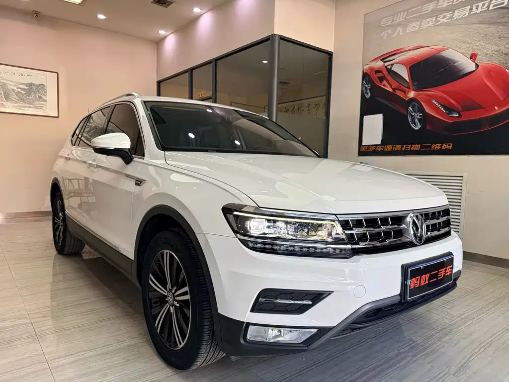 Volkswagen Tiguan L — миниатюра 2