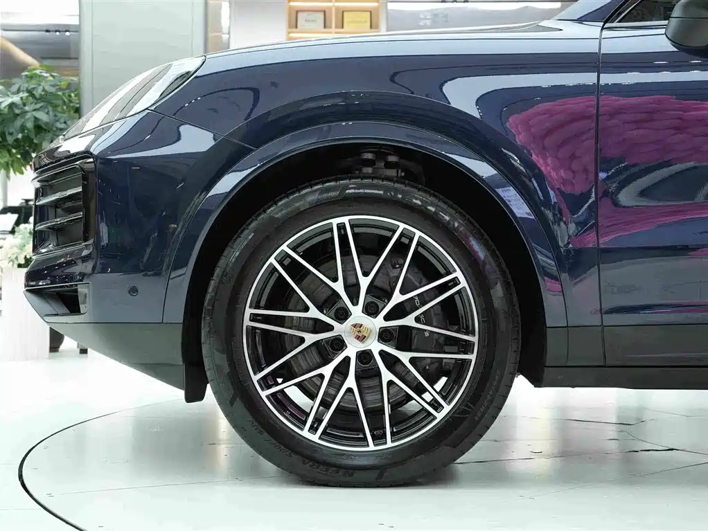 Porsche Cayenne — миниатюра 22