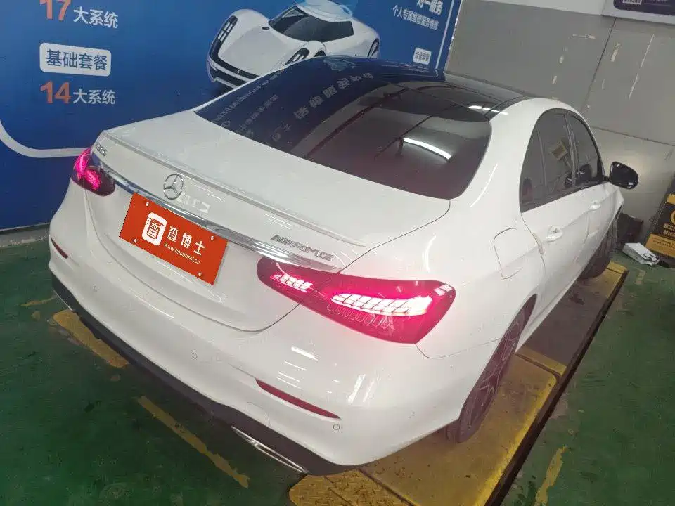 Mercedes-Benz E-Class (Import) — миниатюра 4