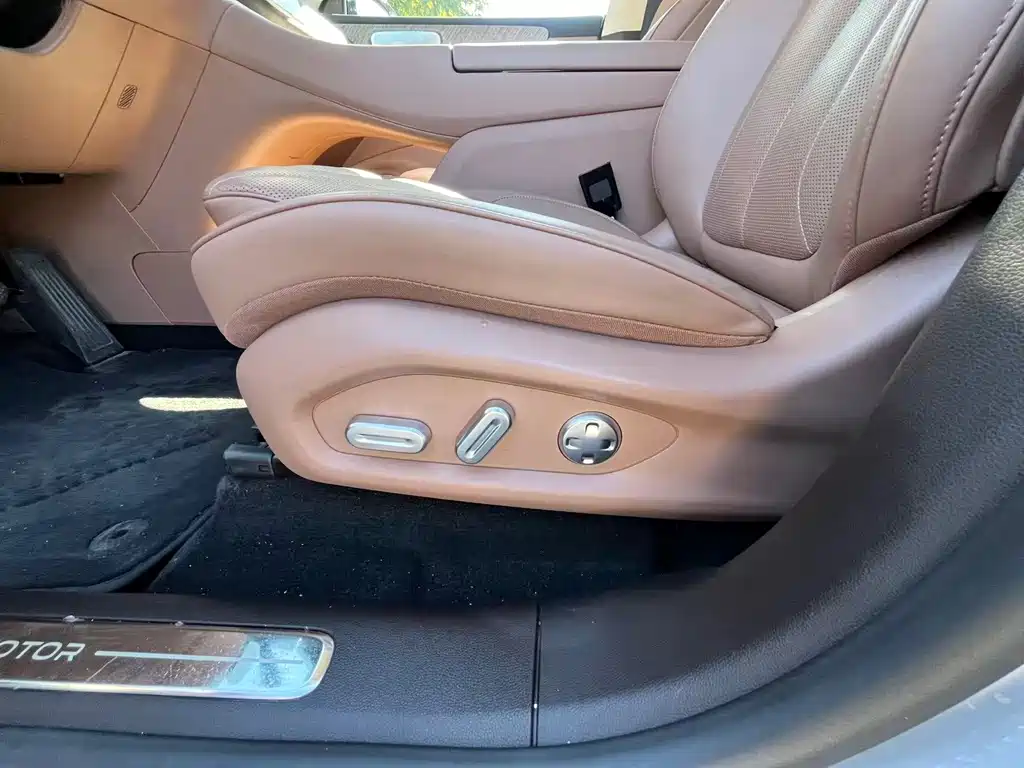 Leapmotor Leapmotor C11 — миниатюра 11
