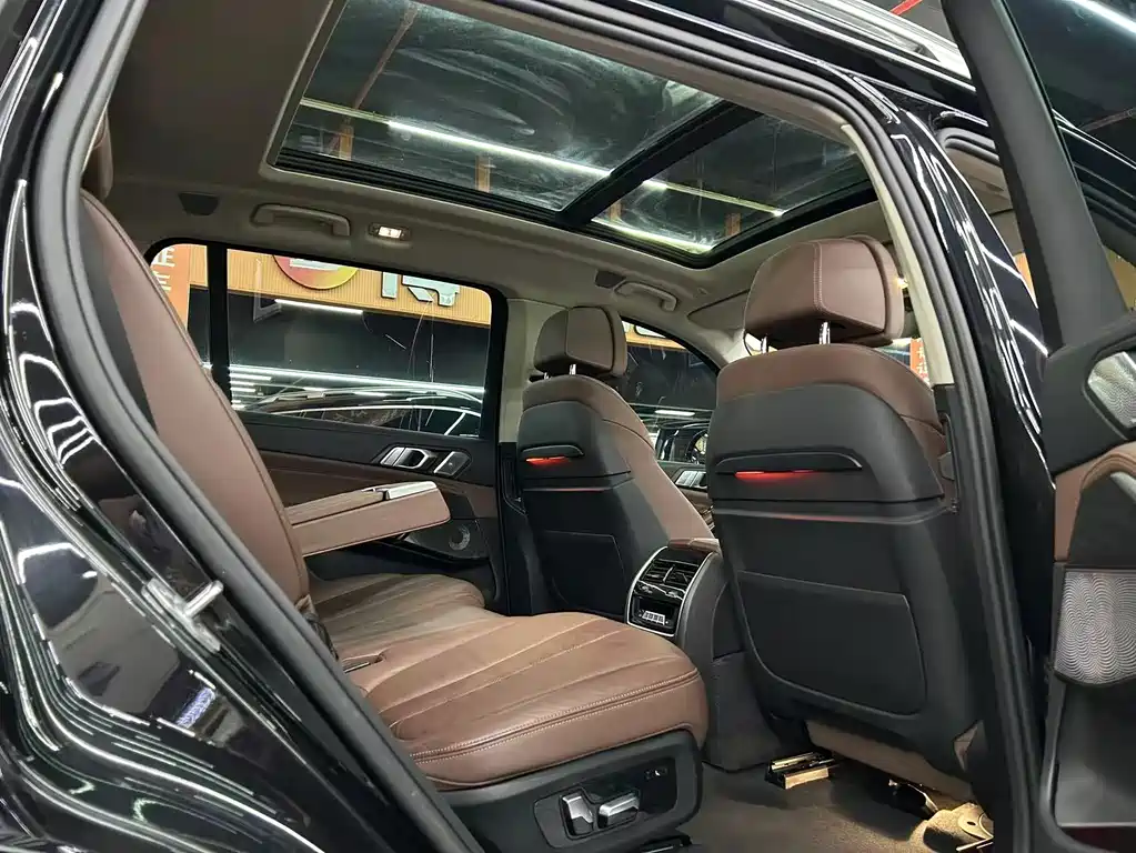 BMW X7 — миниатюра 7