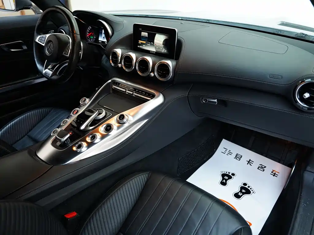 MERCEDES-BENZ AMG GT