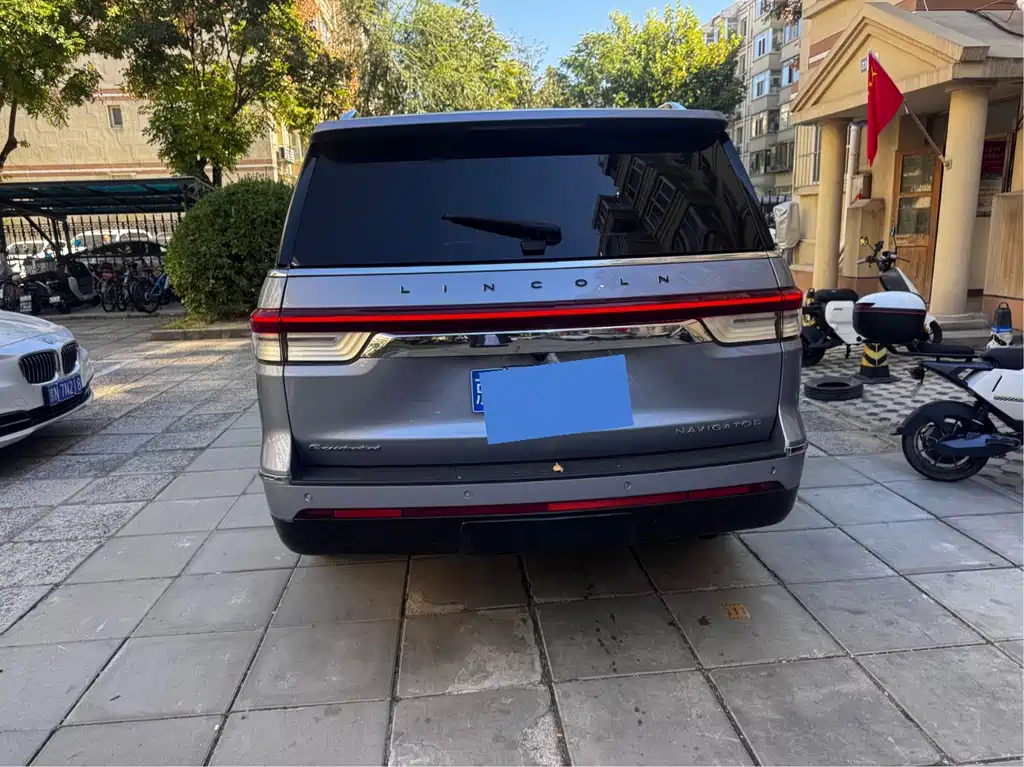 Lincoln Navigator — миниатюра 10