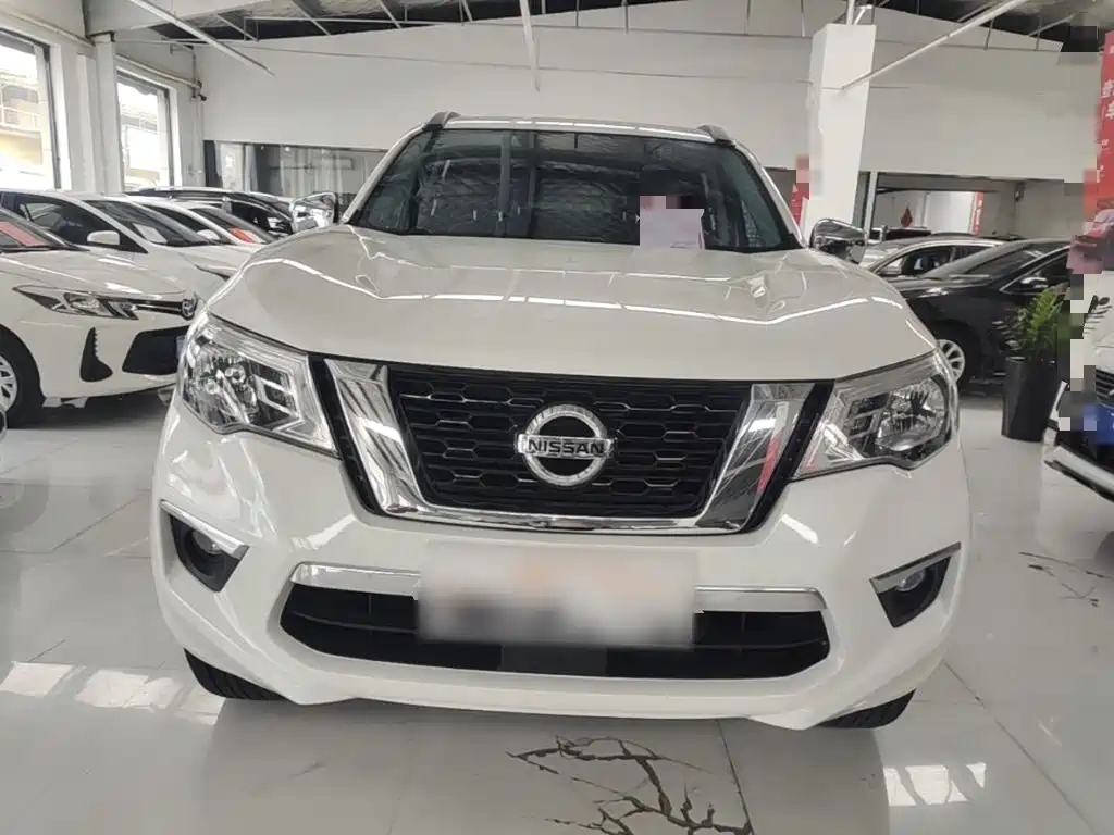 Nissan Terra — миниатюра 3