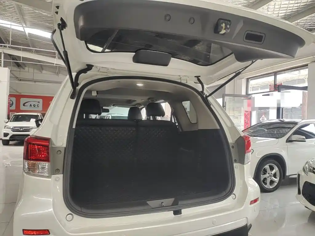 Nissan Terra — миниатюра 19