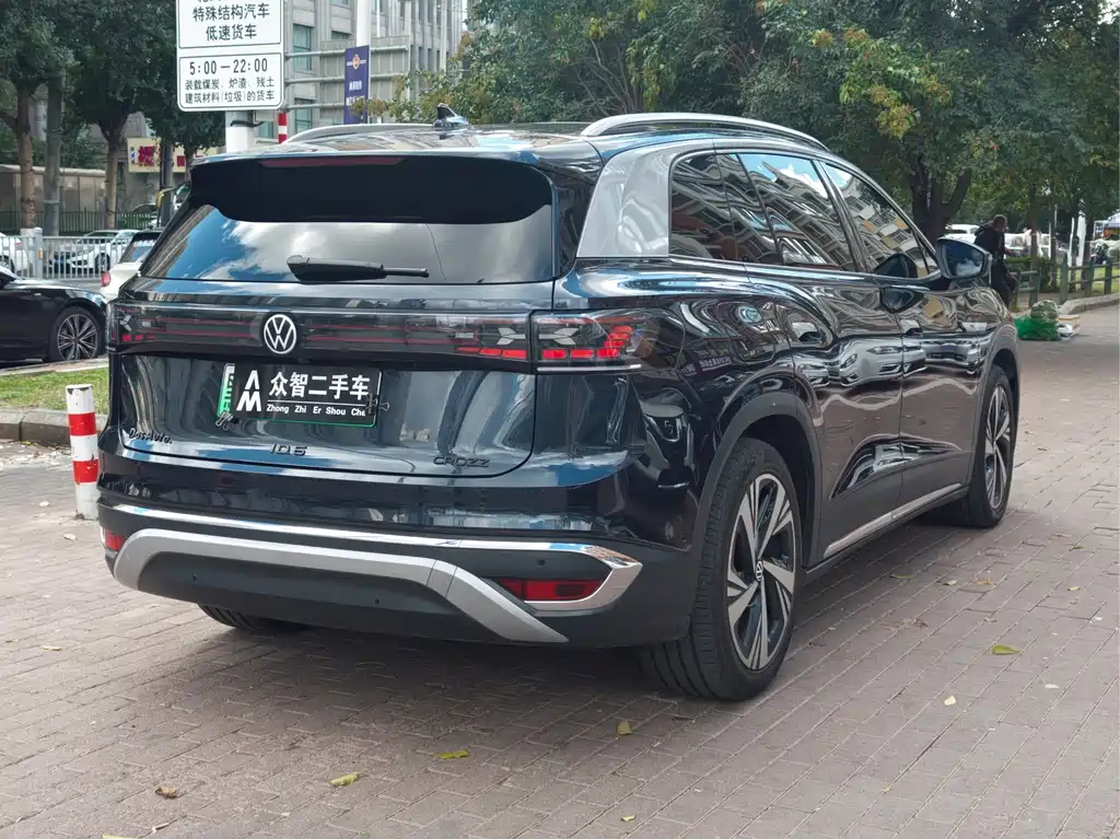 Volkswagen ID.6 Crozz — миниатюра 6