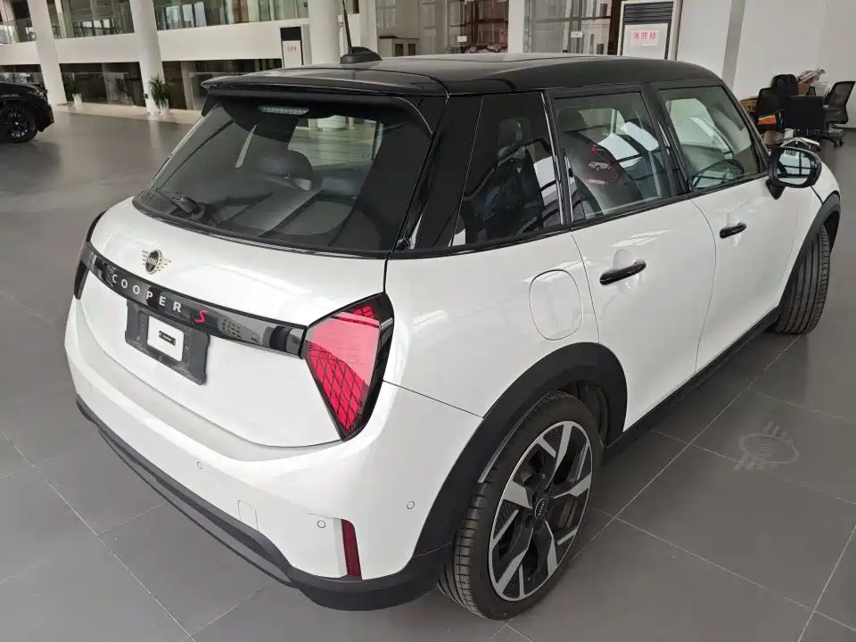 MINI Mini — миниатюра 2