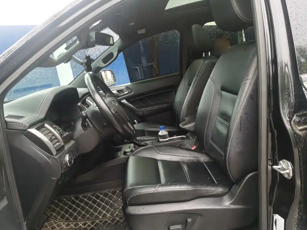 Ford Everest — миниатюра 16