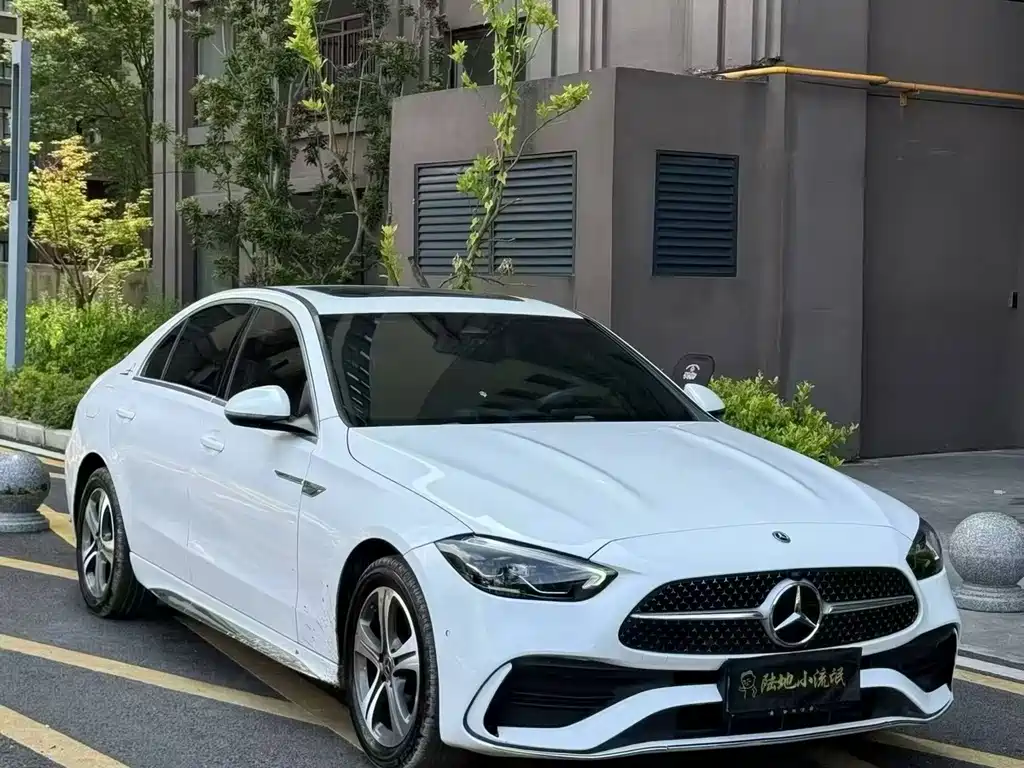 Mercedes-Benz C-Class — миниатюра 3