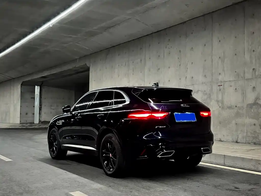 Jaguar F-PACE — миниатюра 3