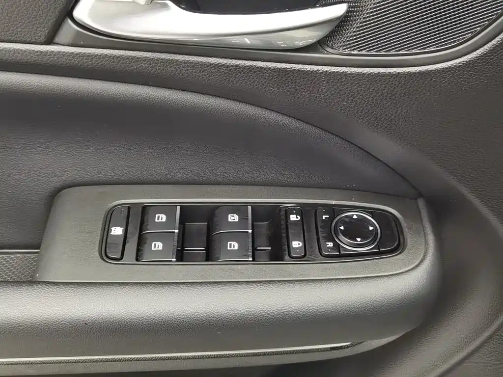 GAC Motor Trumpchi M6 — миниатюра 9