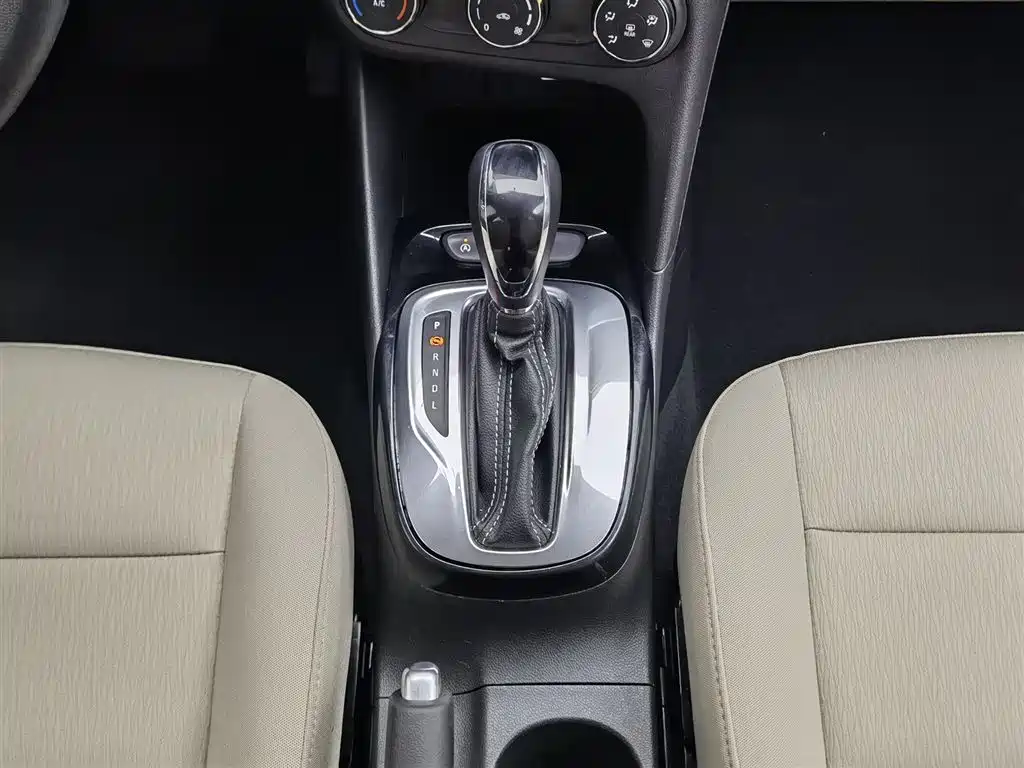 Buick Excelle — фотографии объявления, Фото 13