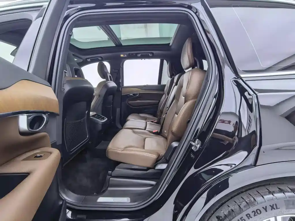 Volvo XC90 — миниатюра 15