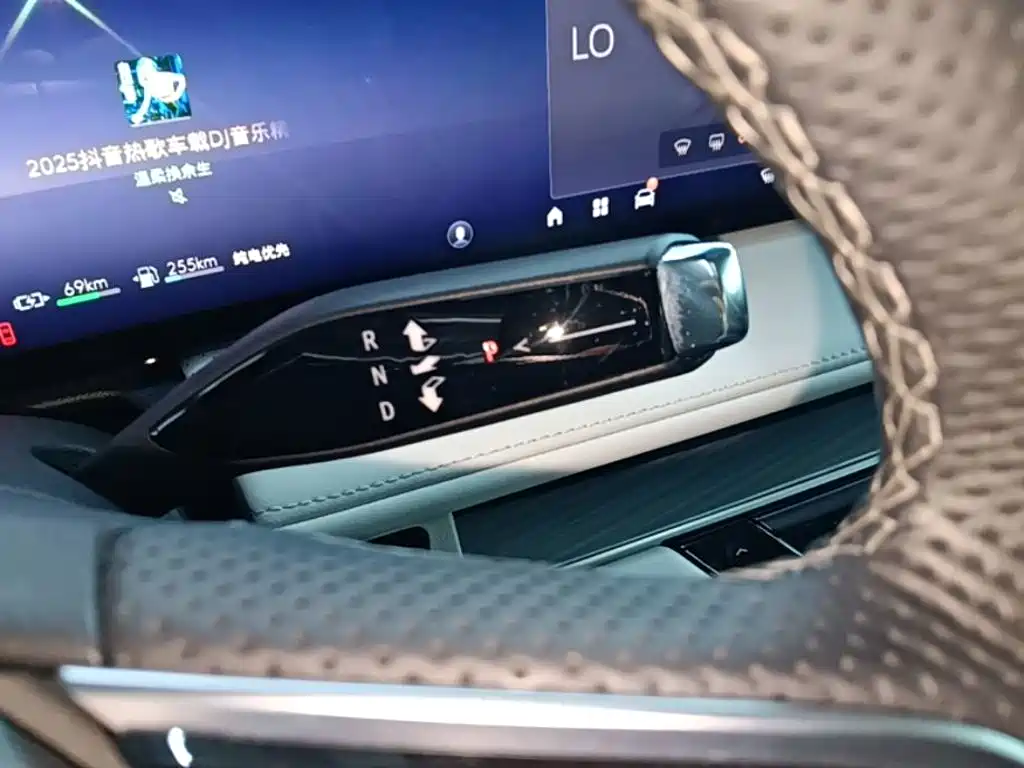Buick GL8 Hybrid — миниатюра 14