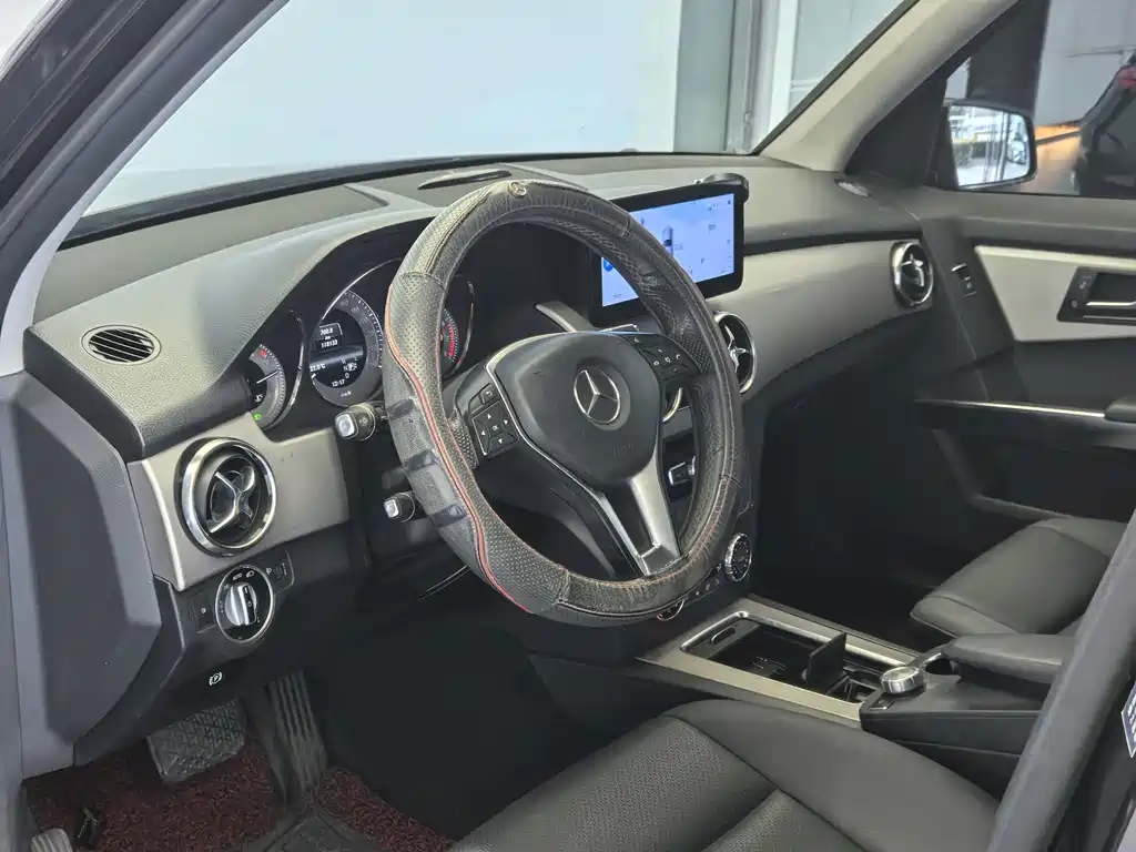 Mercedes-Benz GLK-Class — миниатюра 12