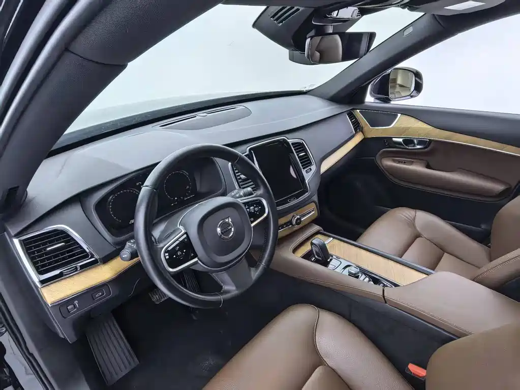 Volvo XC90 — миниатюра 18