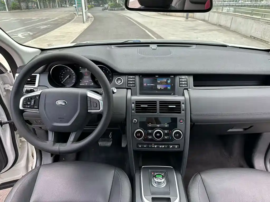 Land Rover Discovery Sport — миниатюра 9