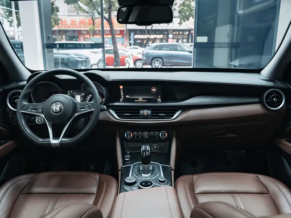 Alfa Romeo Stelvio — миниатюра 14