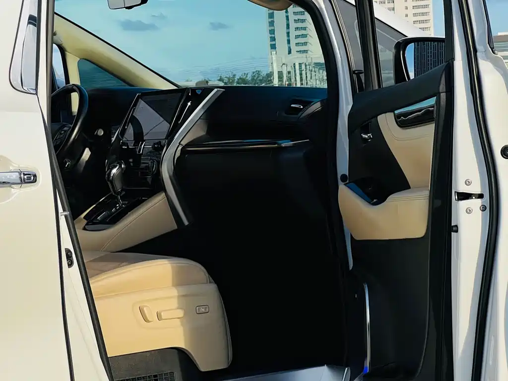 Toyota Alphard 2020 2.5L Luxury