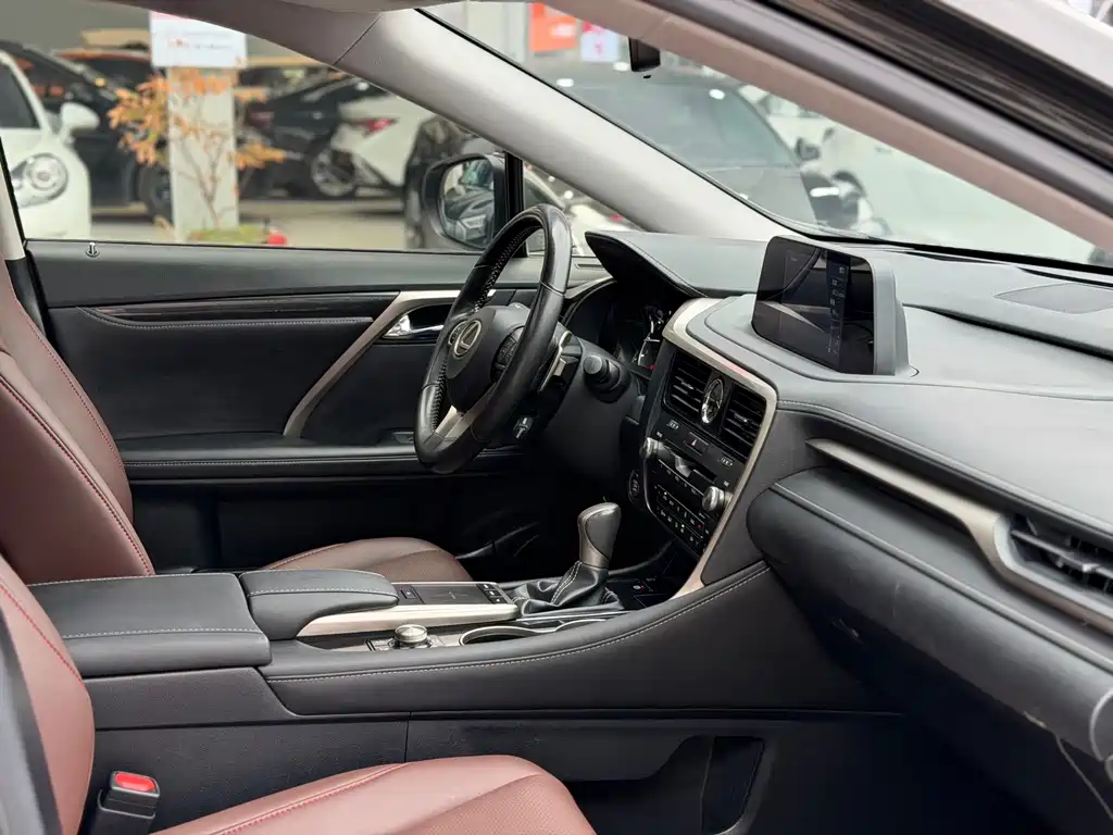 Lexus RX — миниатюра 9