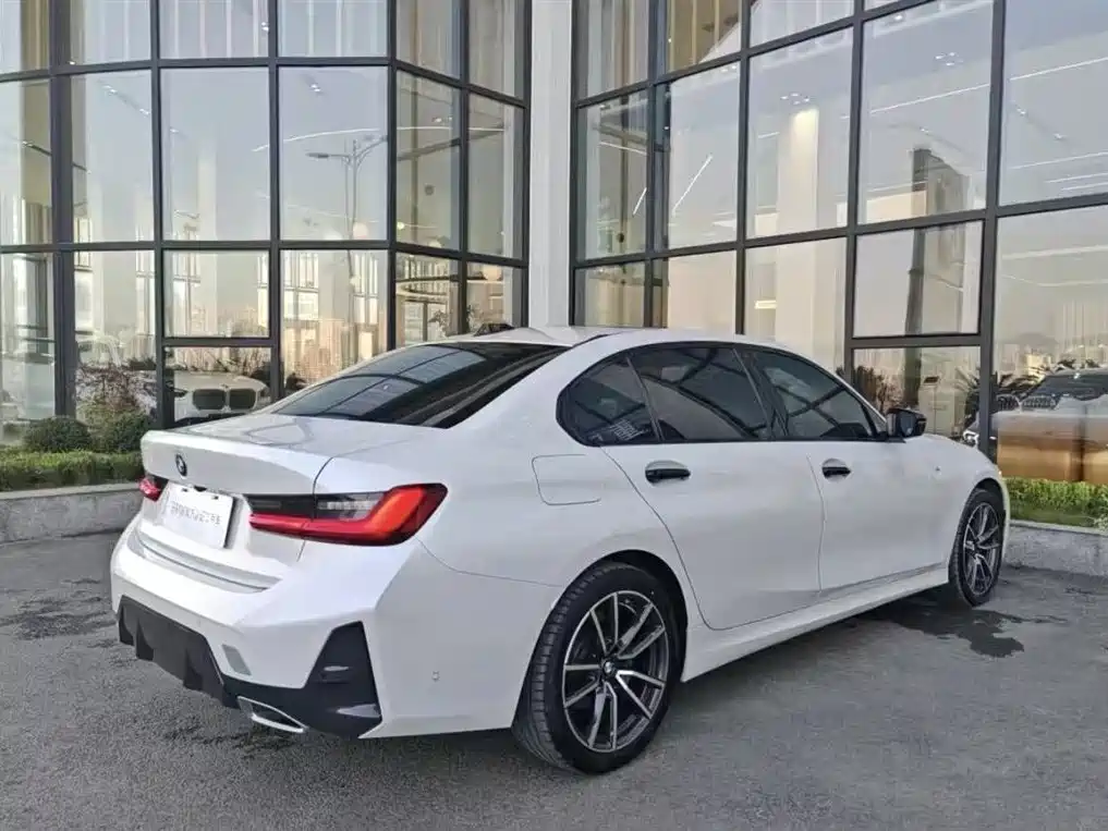 BMW 3 Series 3 2023 325Li M Sport