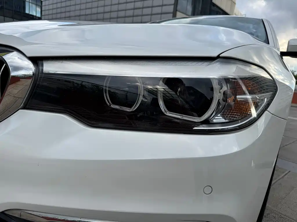 BMW 5 Series — миниатюра 36