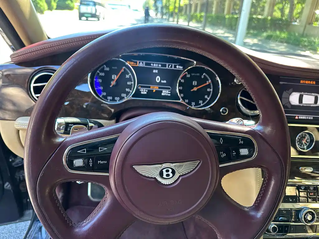 Bentley Mulsanne — миниатюра 9