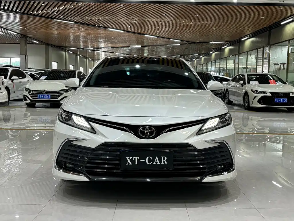 Toyota Camry — миниатюра 2