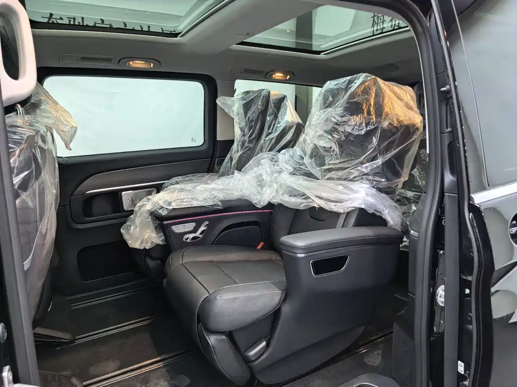 Mercedes-Benz V-Class V 2024 V 300 L Luxury