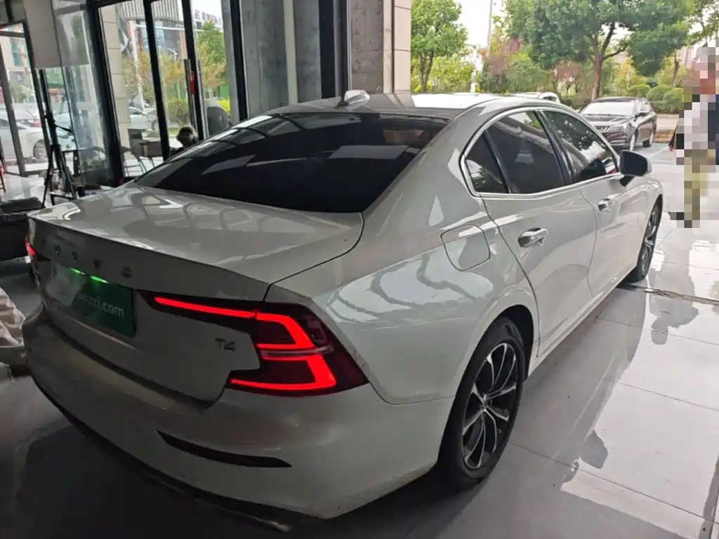 Volvo S60 — миниатюра 7