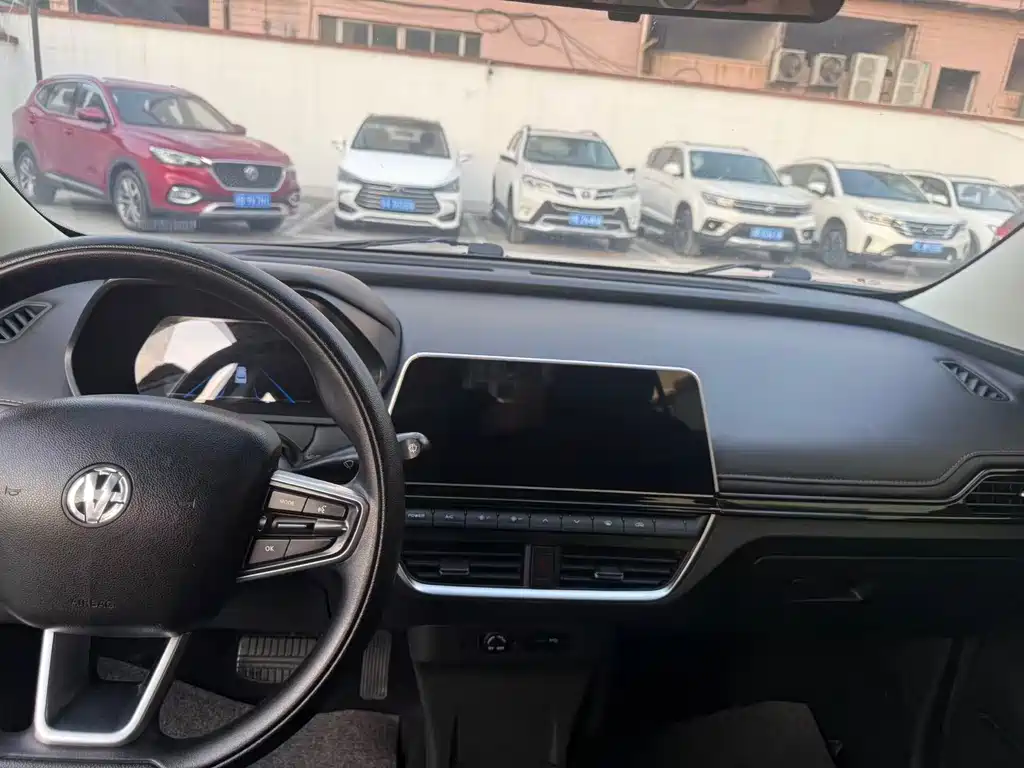 Dongfeng EV YOUNG Guang Xiaoxin — миниатюра 7