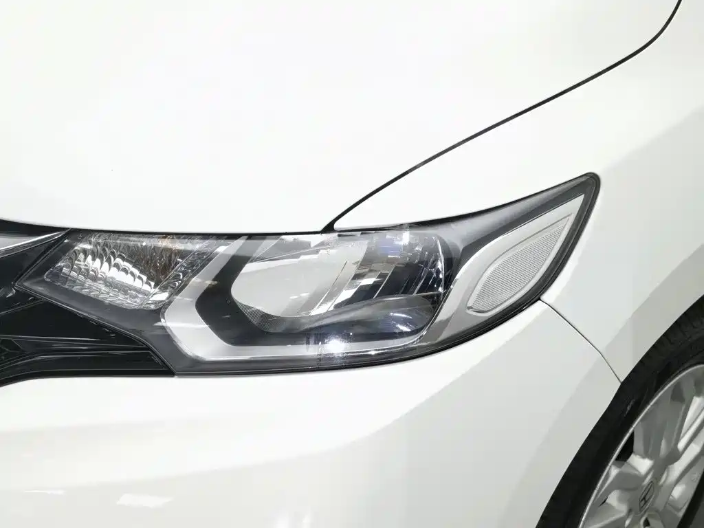 Honda Fit — миниатюра 7