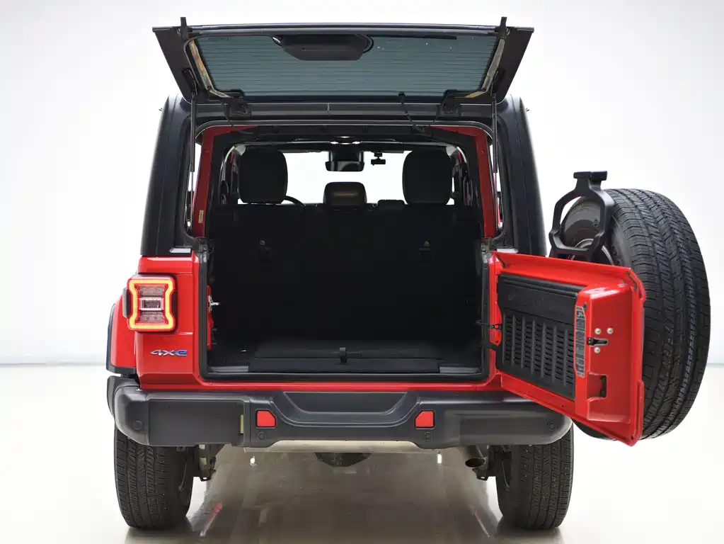 Jeep Wrangler PHEV — миниатюра 10