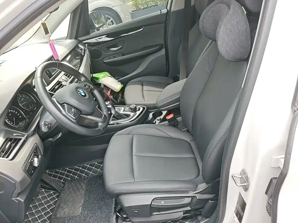 BMW 2 Series Active Tourer — миниатюра 15