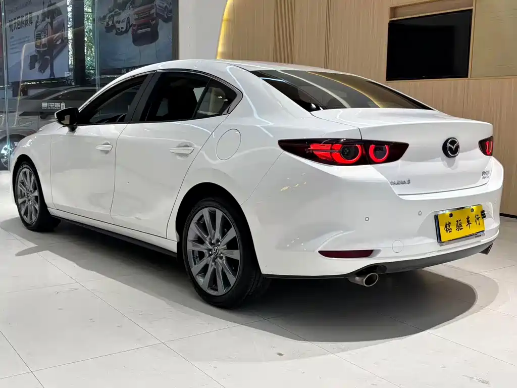 MAZDA 3 ANGKESAILA