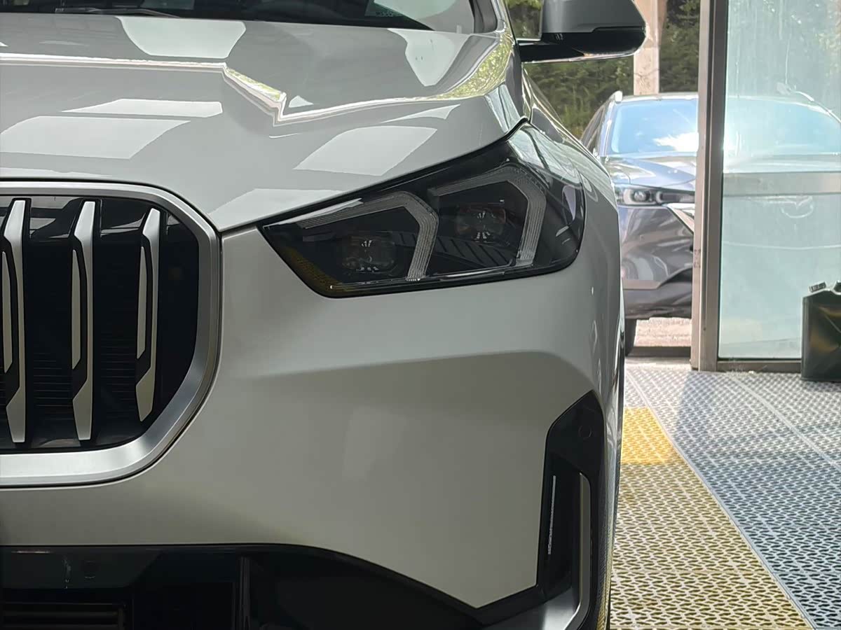 BMW X1 1.5 л 2023 г. Белый, пробег 47699 км