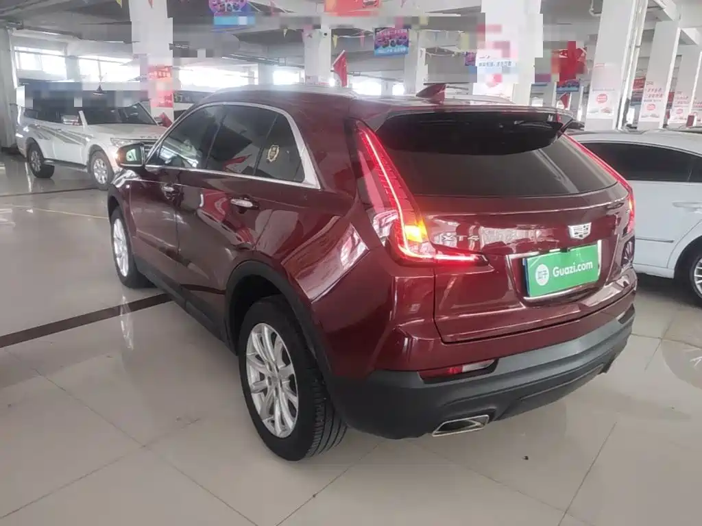 Cadillac XT4 — миниатюра 5