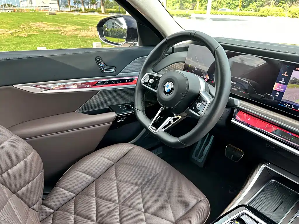 BMW 7 Series — миниатюра 16
