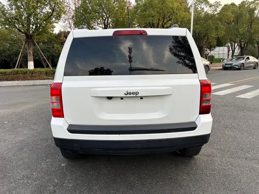 Jeep Patriot — миниатюра 6