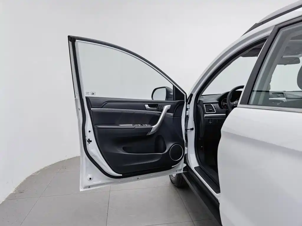 Haval M6 — миниатюра 8