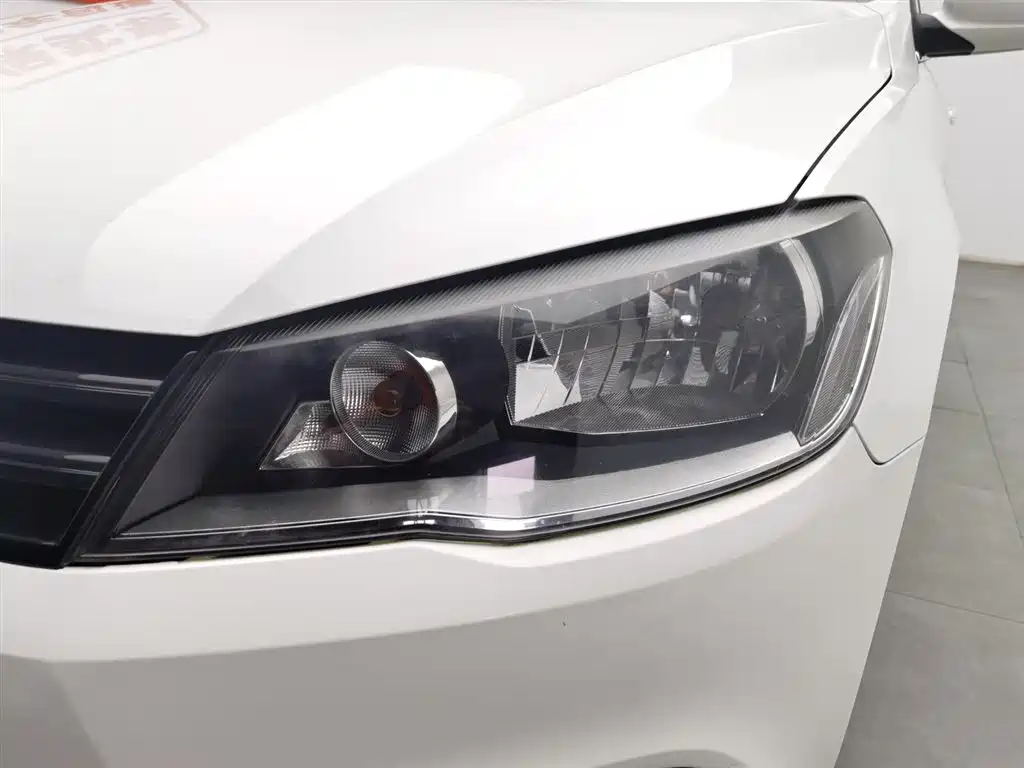 Volkswagen Jetta 2013 1.4L MT Fashion