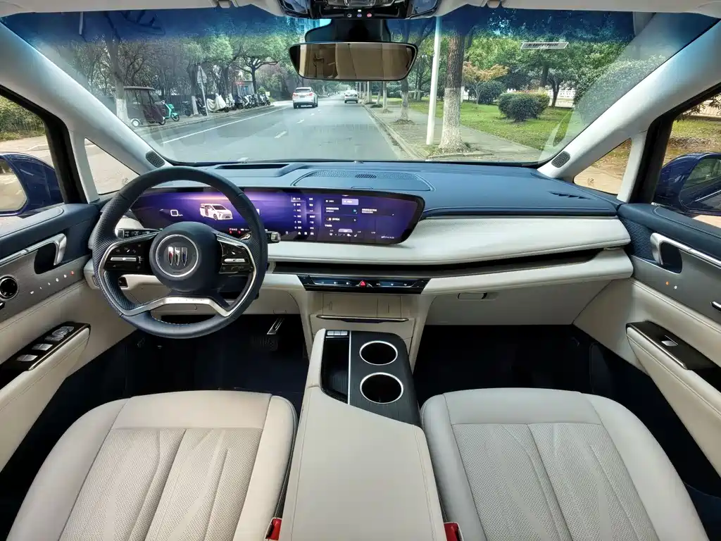 BUICK GL8 NEW ENERGY