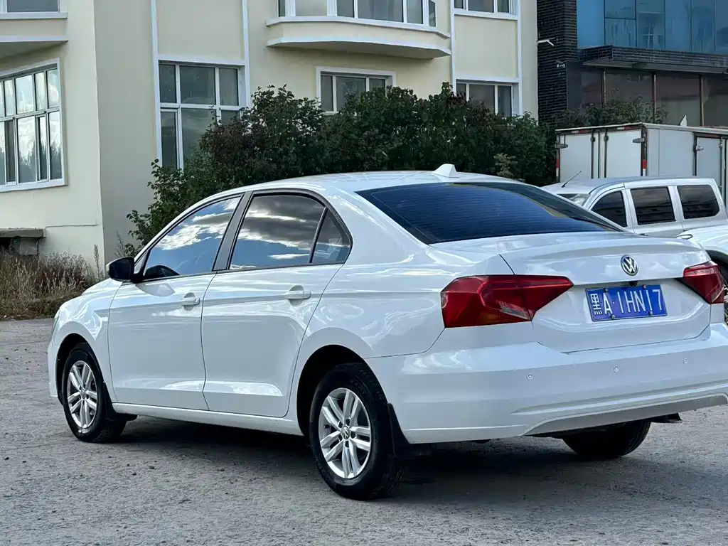 Volkswagen Jetta — миниатюра 6